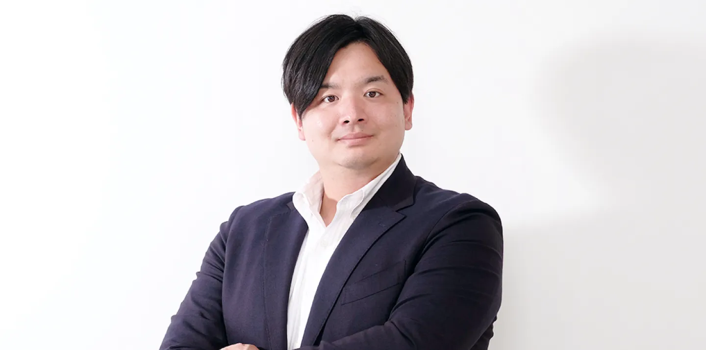 代表取締役の顔写真。小牧や春日井の地域密着で、安心の家づくり相談窓口を提供する責任者。