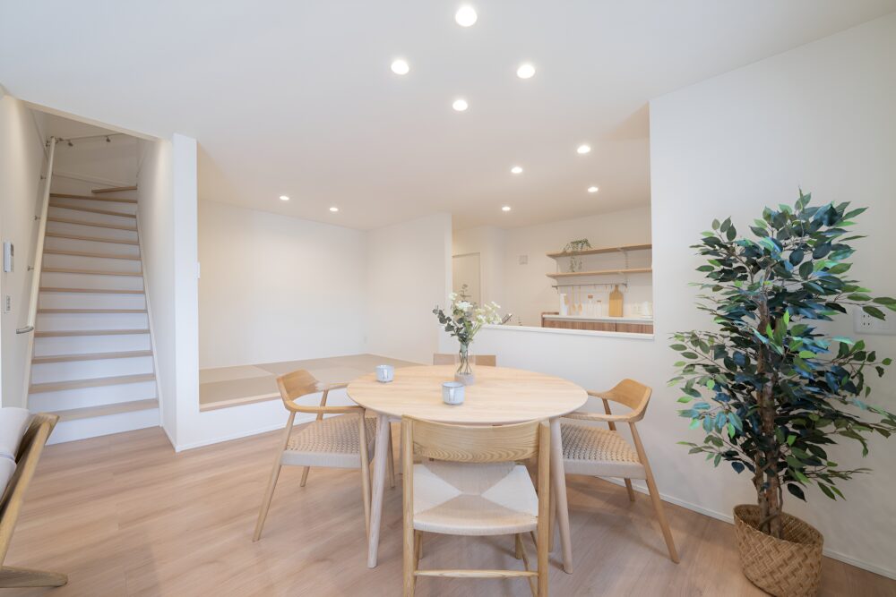 AND HOUSE(アンドハウス）
